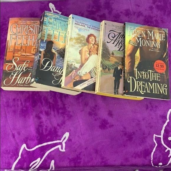 Romance Lot Of 5 Books Christine Feehan‎ Karen Marie Moning paperback book - Picture 2 of 3